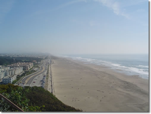 A photograph of Ocean Beach taken from Sutro Heights Park in San Francisco, California.  Image copyright © Philip W. Tyo 2007